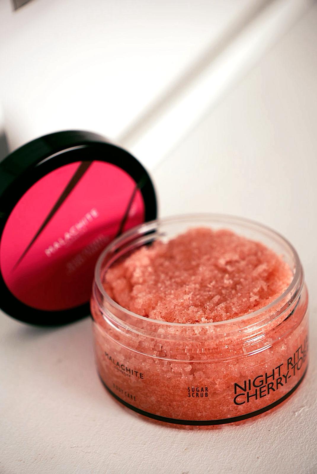 Ķermeņa skrubis "Cherry & Tobacco", 300g